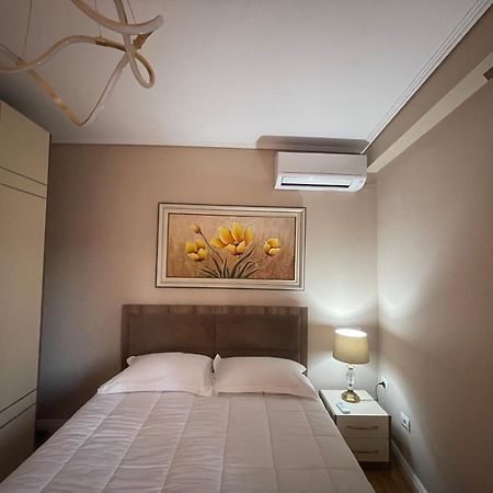 Deoni Apartment Luxury Tiranë Ngoại thất bức ảnh