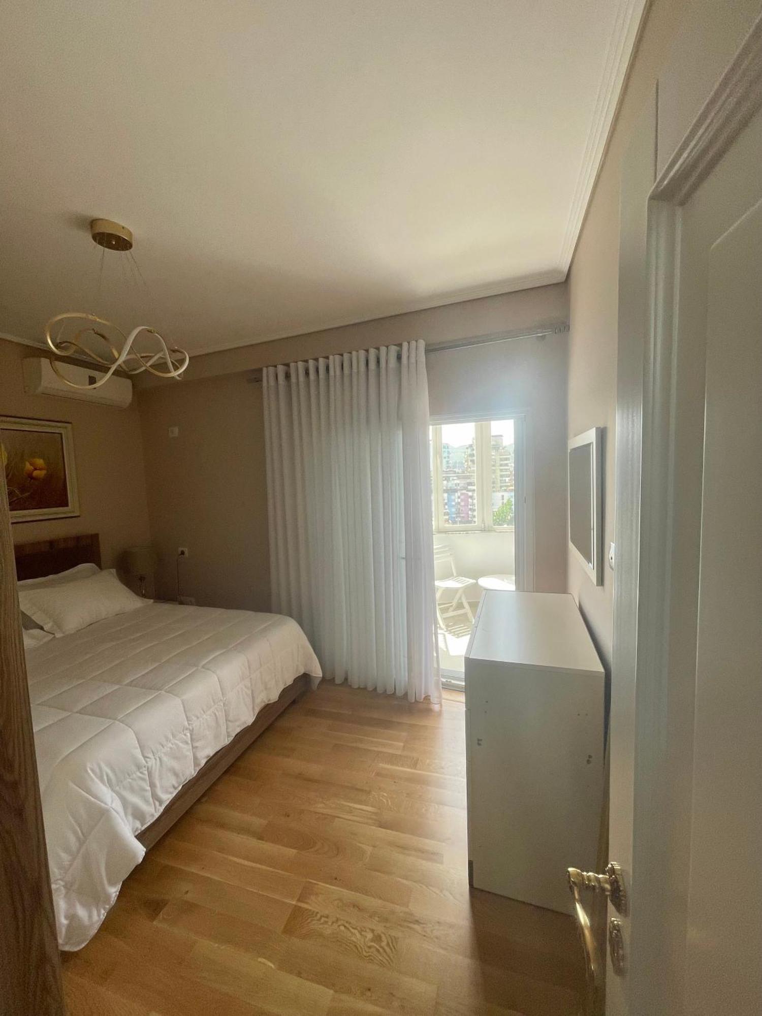 Deoni Apartment Luxury Tiranë Ngoại thất bức ảnh