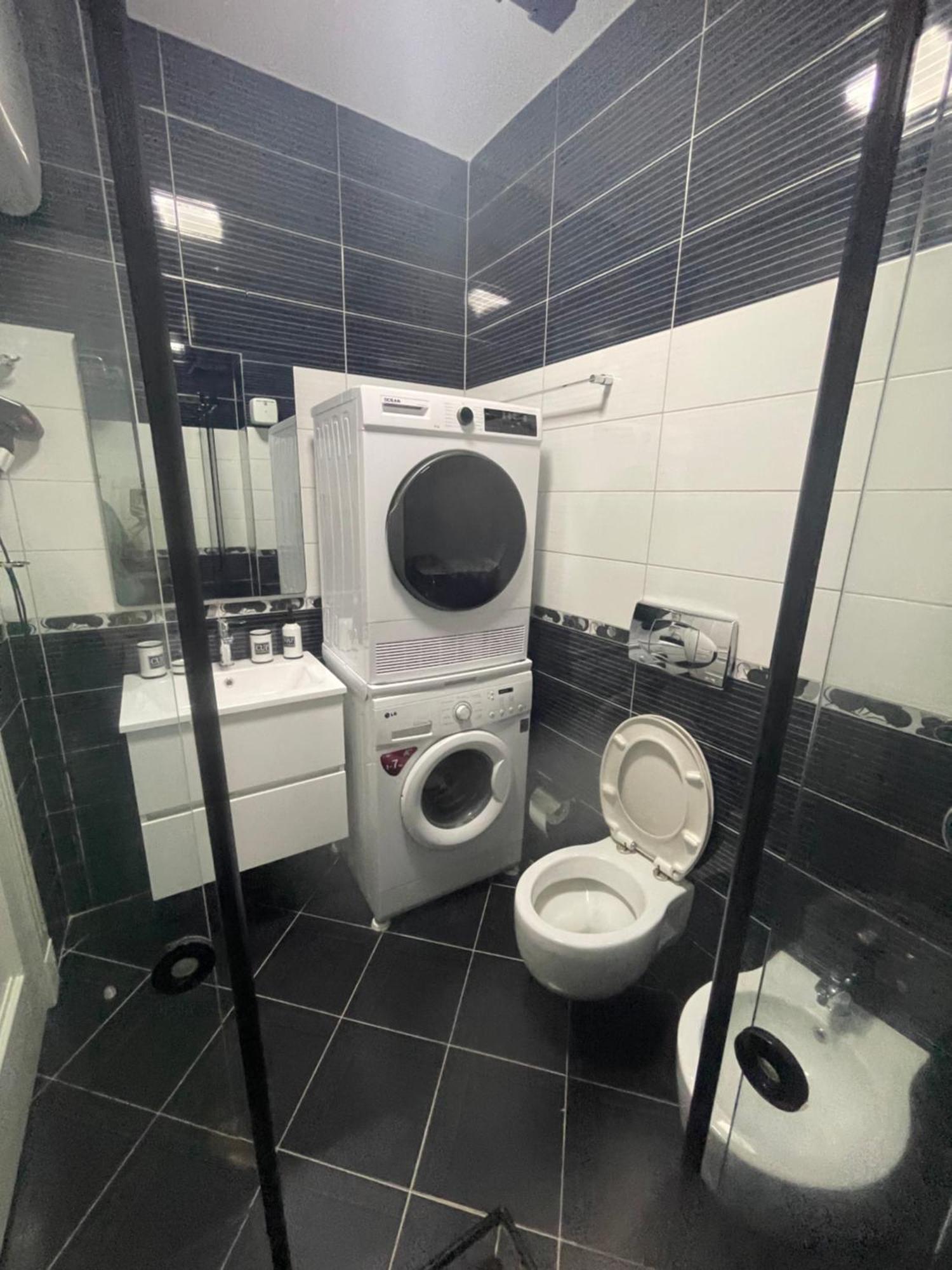 Deoni Apartment Luxury Tiranë Ngoại thất bức ảnh