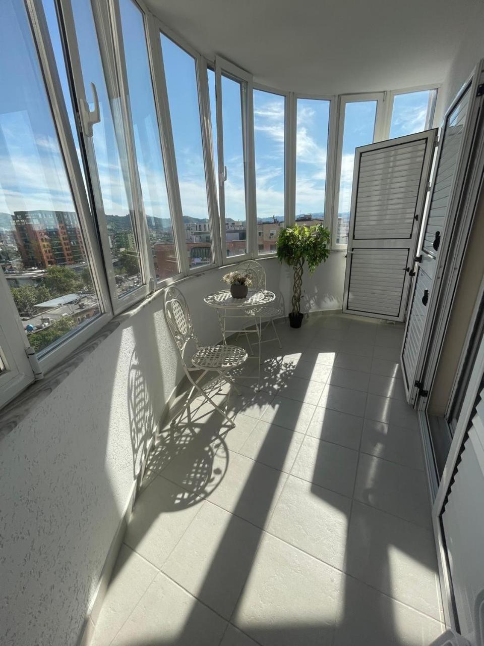 Deoni Apartment Luxury Tiranë Ngoại thất bức ảnh