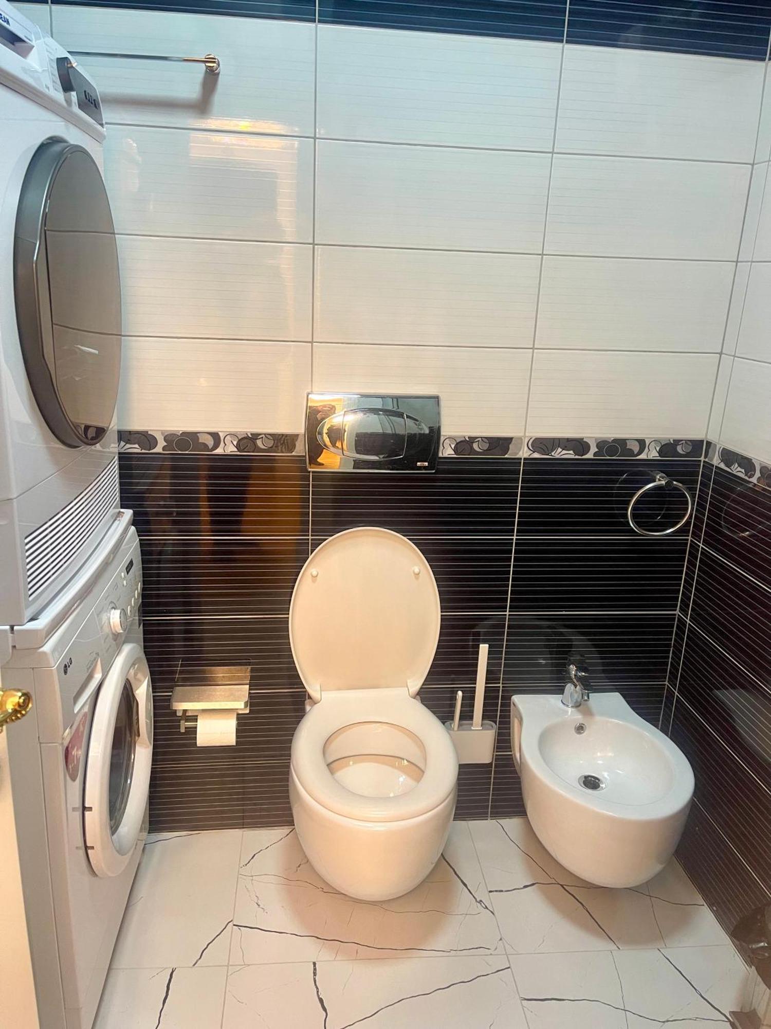 Deoni Apartment Luxury Tiranë Ngoại thất bức ảnh