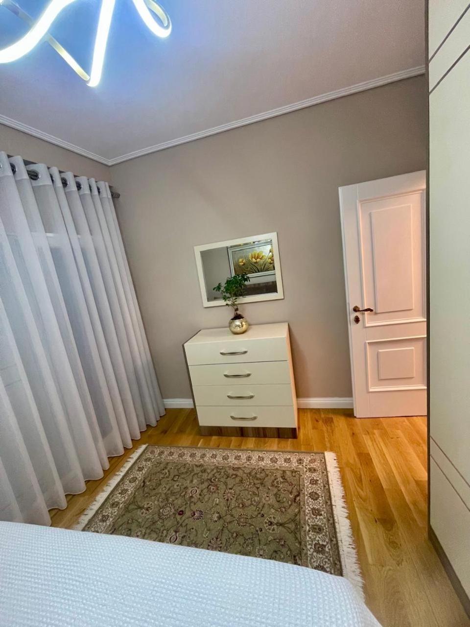 Deoni Apartment Luxury Tiranë Ngoại thất bức ảnh