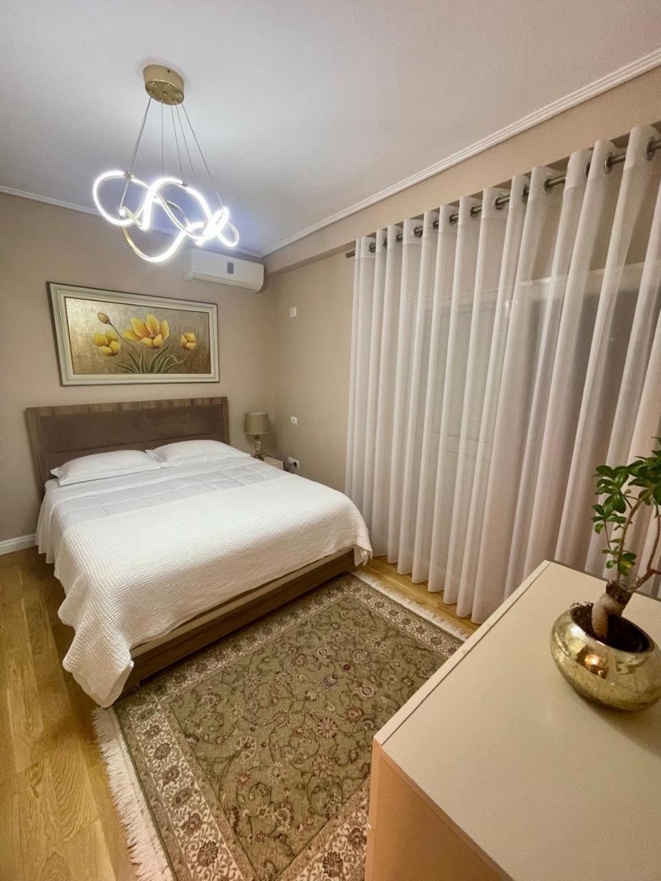 Deoni Apartment Luxury Tiranë Ngoại thất bức ảnh