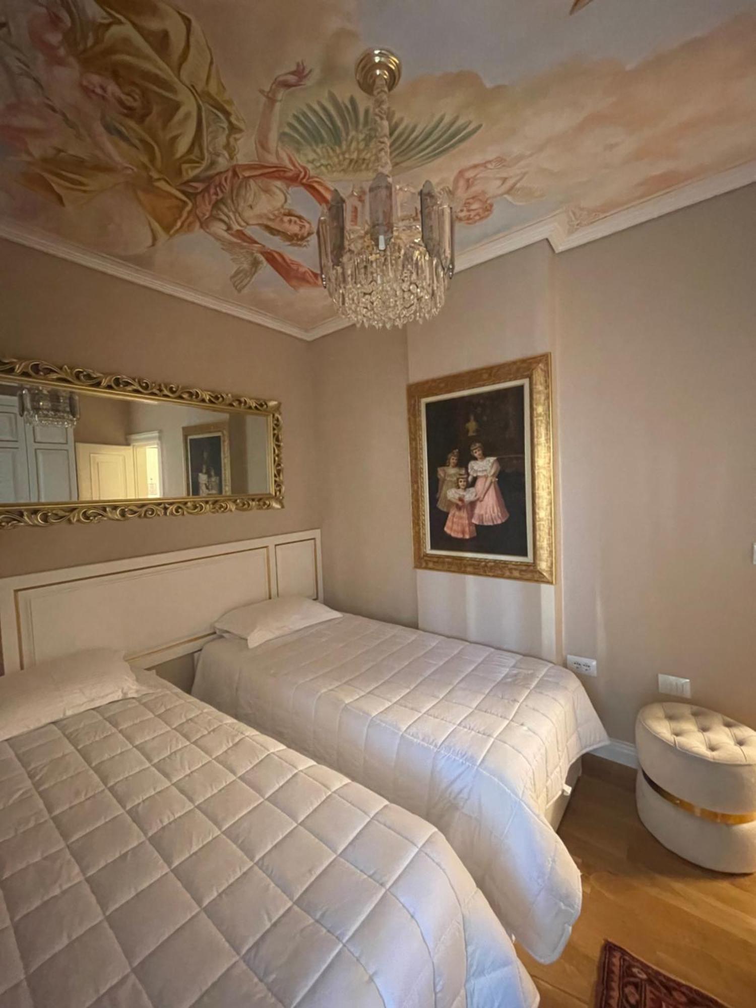 Deoni Apartment Luxury Tiranë Ngoại thất bức ảnh